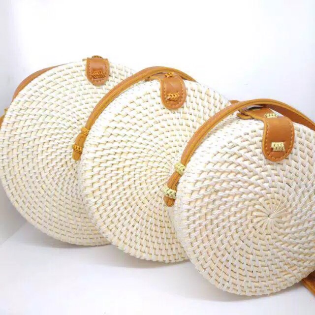 Putih Plain WHITE ROUND RATTAN BAG กําลังมาแรงขายส่ง