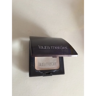 ตลับแป้งเปล่า พร้อมกระจก Laura Mercier ส่งต่อใช้งานได้ปกติ