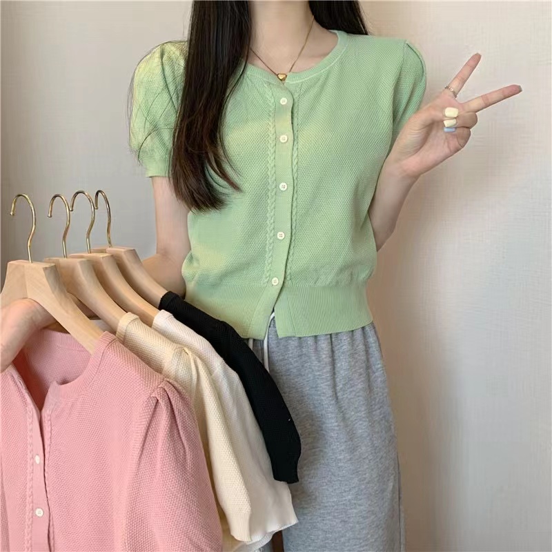 Bonnie(พร้อมส่ง/ใหม่)#2112เสื้อผู้หญิงแขนสั้นคอกลมบางสลิมฟิตสั้น bottomingเสื้อคาร์ดิแกนฤดูร้อน 2024 ใหม่เวอร์ชั่นเกาหลี