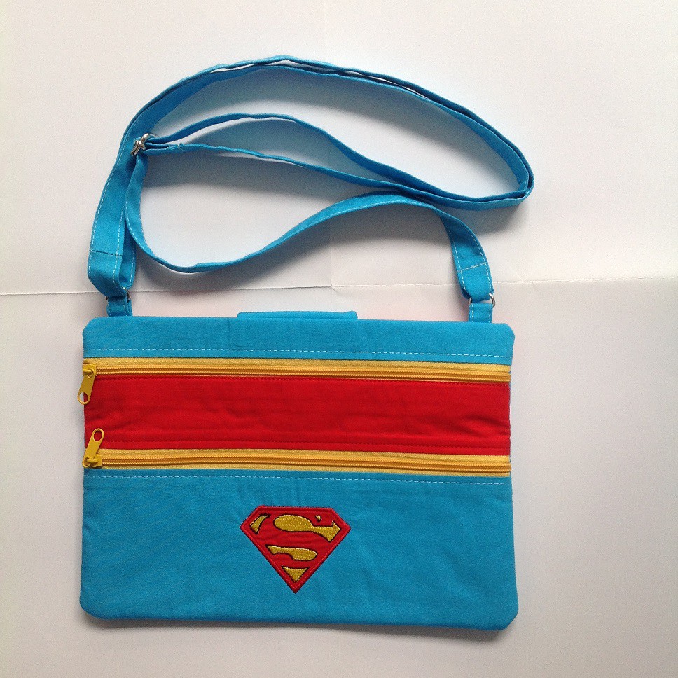กระเป๋าสะพาย ติดซิป ทรงสี่เหลี่ยมแนวนอน Superman