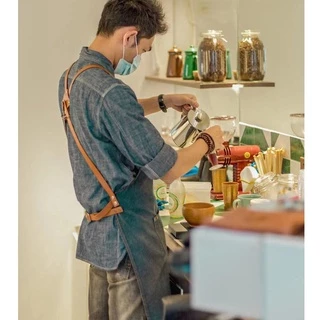 ผ้ากันเปื้อนยีนส์ กันน้ำ ทนทาน สำหรับร้านกาแฟ ร้านอาหาร และงานครัว