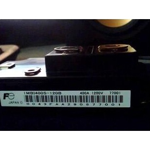 YY 1MBI300S-120B 1MBI400S-120B 1MBI200S-120B-02 1MBI300N-120 1MBI400N-120 1MBI400S-120 โมดูลใหม่