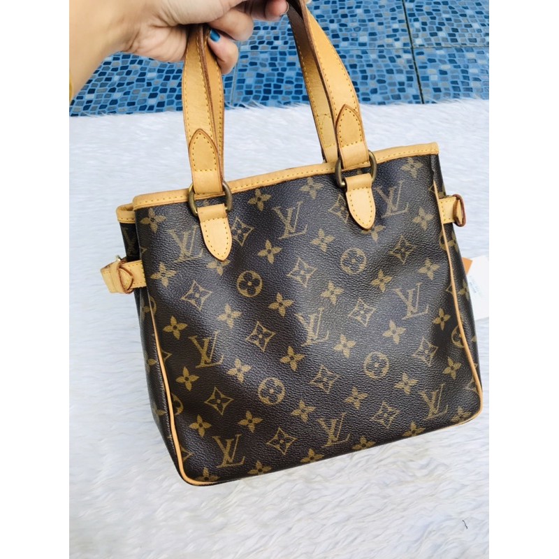 L.V Monogram Canvas Batignolles Vertical PM, Luxury, Bags & Wallets on  Carousell