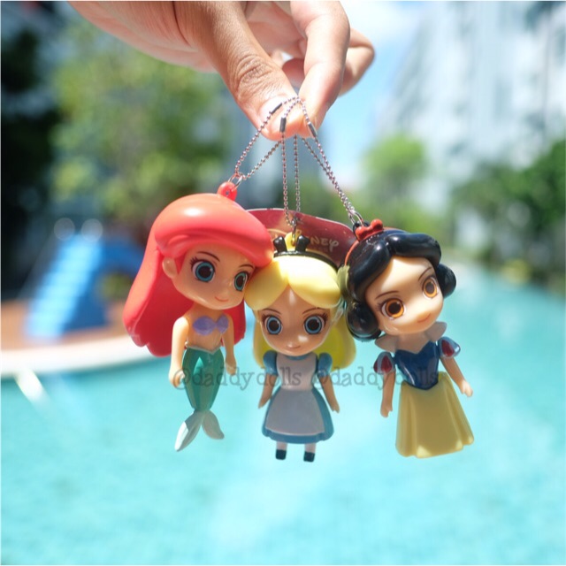 พวงกุญแจ Ariel แอเรียล & Alice อลิซ & Snow White สโนไวท์ Disney Princess เจ้าหญิง ดิสนีย์ ดุ๊กดิ๊ก 3นิ้ว