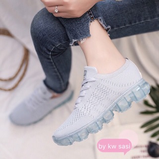รองเท้าผ้าใบพร้อมส่ง