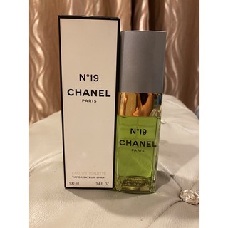 VTG Chanel No.19 Eau De Toilette Spray 100 ml. NIB Year 1980 Extremely Rare.