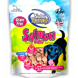 ขนมสุนัข-เนื้อปลาแซลมอน "Nutri Source Salmon Bite Grain Free" 🍀ไม่มีธัญพืชที่ก่อให้เกิดการแพ้ (170 กรัม)