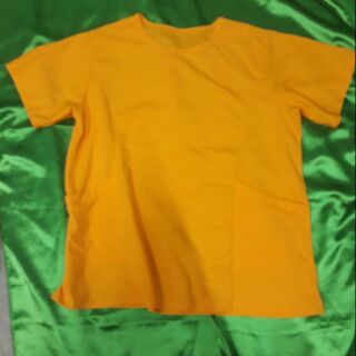 เสื้อยืดคอกลม สีเหลือง มือสองสภาพดี