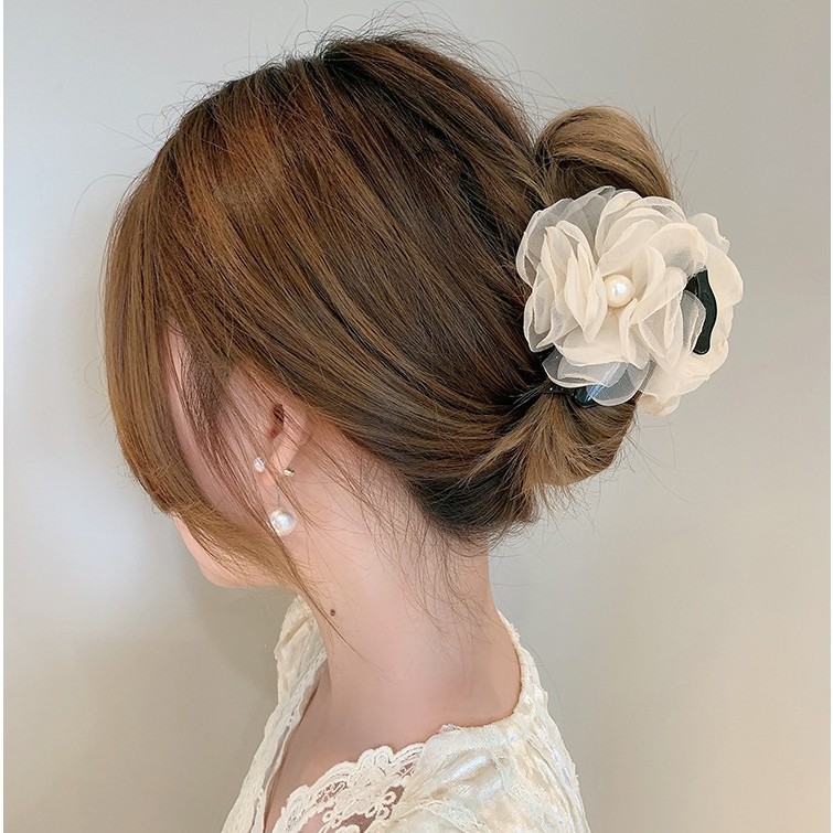 พร้อมส่ง Flower pearl clip กิ๊บหนีบผมดอกไม้ขนาดใหญ่ ประดับมุก กิ๊บติดผม กิ๊บผม ตัวหนีบผม ยางรัดผม กิ๊บเกาหลี