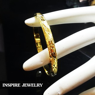 INSPIRE JEWELRY กำไลทองตอกลายแบบร้านทอง งดงามมาก  แฟชั้นอินเทรนชั้นนำงานปราณีตพร้อมถุงกำมะหยี่