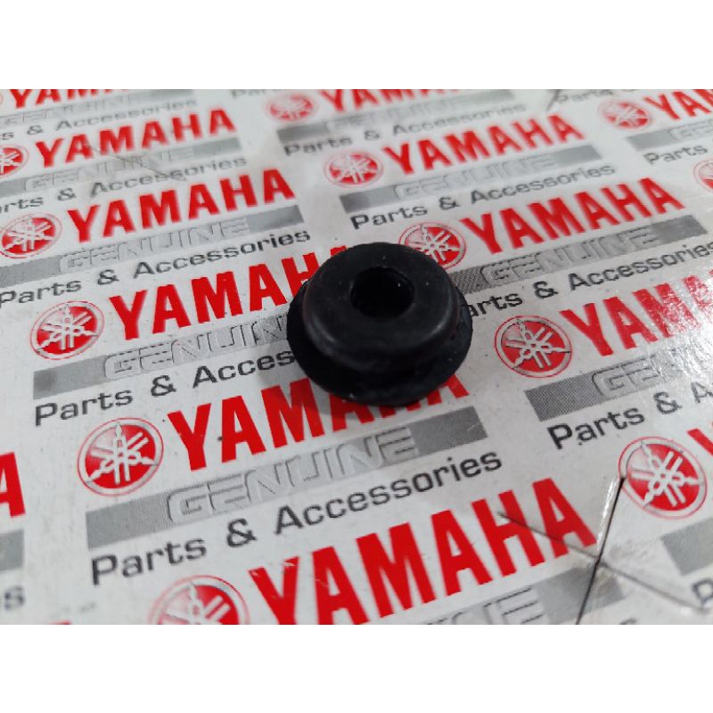 F1ZR BODY GRMET F1ZR WING BODY RUBBER YAMAHA F1ZR BODY RUBBER