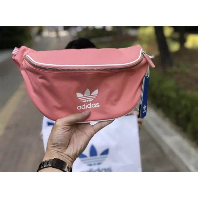 กระเป๋าคาดอก  Adidas สีชมพู  ของแท้ 100%