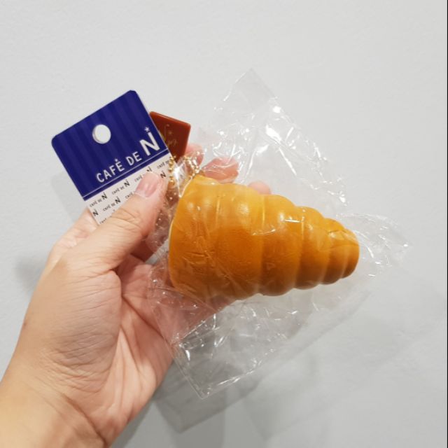 ของใหม่* สกุชชี่ขนมปัง cafe de n 🍞🍞