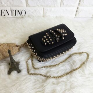 กระเป๋าสะพาย Valentino Bag