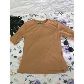 🧡เสื้อสีชานม เนื้อผ้าเดียวกับยูนิโคล่เลยค่า🧡