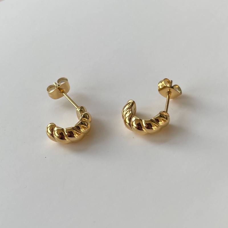 A.piece ต่างหูไทเทเนียม [Titanium & Gold Plated] Marshmellow Earrings (534)