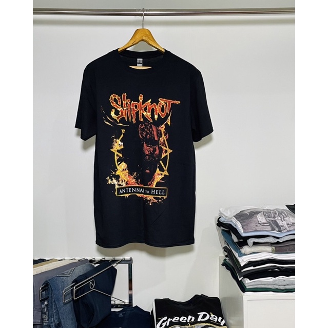 เสื้อวงมือหนึ่งลิขสิทธิ์แท้ นำเข้าUK SLIPKNOT ANTENNAS TO HELL ALBUM ARTWORK (2018) Size L มือ1