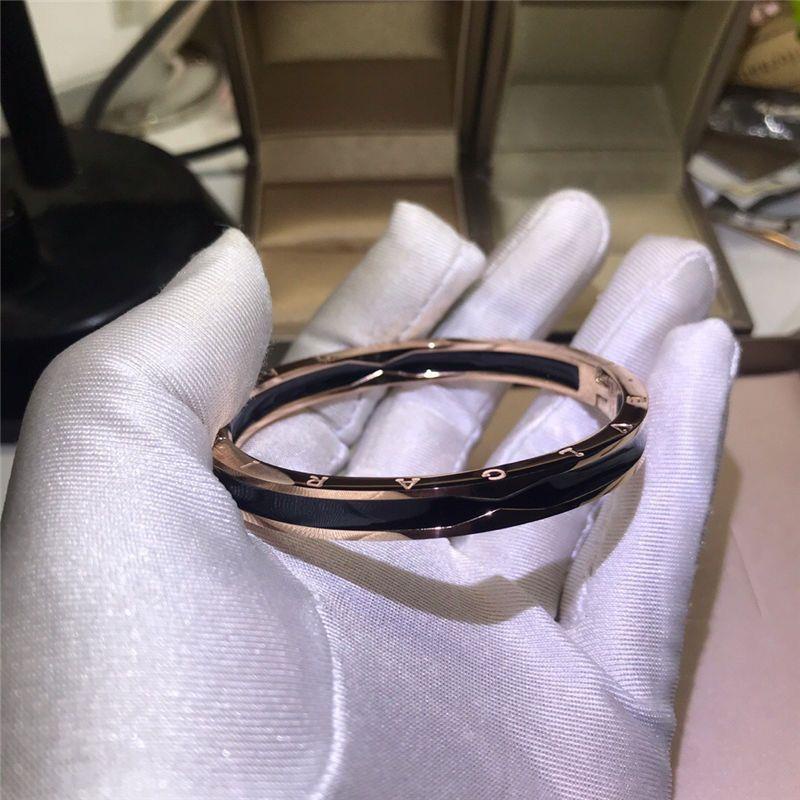 BVLGARI บูลการี สร้อยข้อมือผู้ชายและผู้หญิงสร้อยข้อมือคู่กุหลาบทองอุปกรณ์เสริมแฟชั่นที่เรียบง่ายสุทธิสีแดงเวอร์ชั่นเกาหลีของกระแสน้ําข