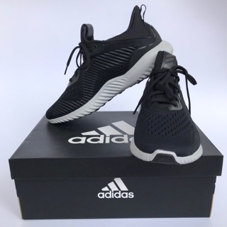 รองเท้า ulphabounce ของaddidas ของใหม่