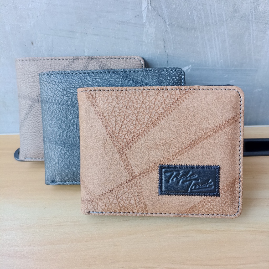 Tripletrack กระเป๋าสตางค์แฟชั่นพับได้สําหรับผู้ชาย D010 กระเป๋าสตางค์หนัง PU