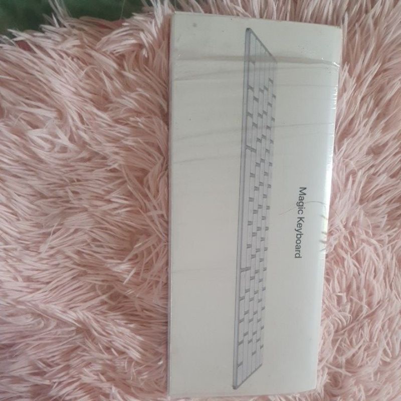 magic keyboardมือ 2ของแท้ (ไม่มีสาย USB)