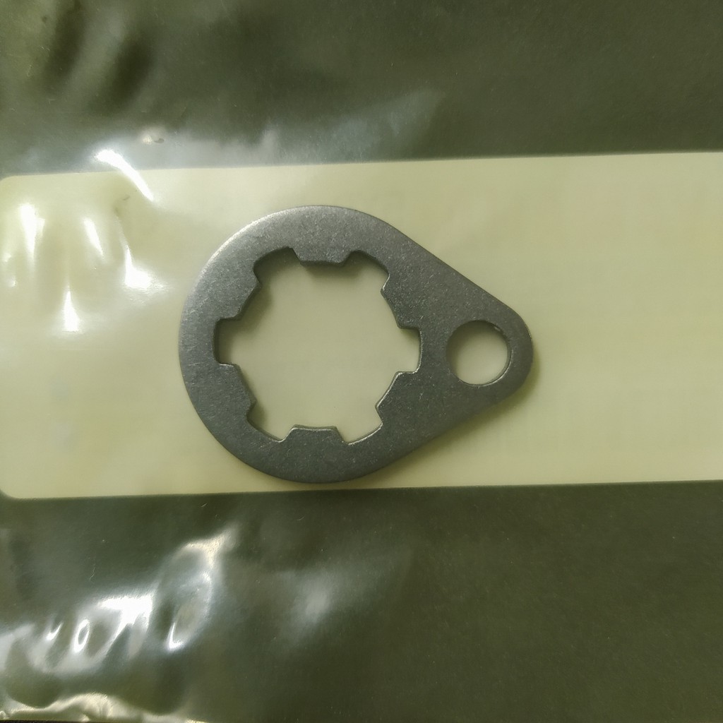 แหวนล็อคสเตอร์หน้า SPARK 135 SPARK 115I FINN EXCITER X-1R SPARK LX แท้ YAMAHA SPROCKET HOLDER UR