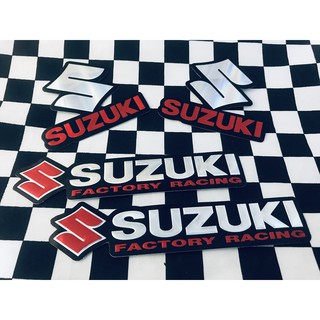 สติ๊กเกอร์ Suzuki Sticker Racing สีแดง สติกเกอร์ [4ชิ้น] ซูซูกิ แต่งรถ ติดรถ โลโก้ Logo 3D ตัวนูน สะท้อนแสง มอเตอร์ไซค์