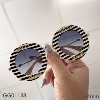 ถูกที่สุด ของแท้ 100% Gucci Sunglasses (ตัวแว่นเหมือนกัน ต่างกันที่กล่องใส่แว่น)