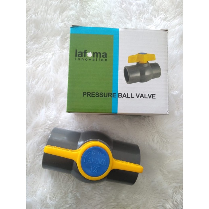 วาล์วบอล PVC ยี่ห้อ LAFUMA