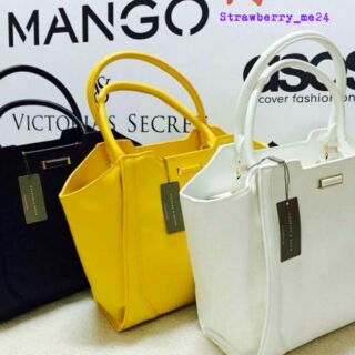 CHARLES&amp;KEITH LARGE TRAPEZ HANDBAG กระเป๋าหนังsaffiano ทรงคล้ายรูปหัวใจ ใบใหญ่