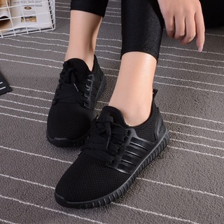 ⚡จัดส่งที่รวดเร็ว⚡รองเท้าลำลองสำหรับคู่รัก รองเท้าผ้าใบสีดำ …