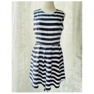 dress แฟชั่น ชุดเดรส ลายทาง สีขาวดำ size L มือสอง พร้อมส่ง