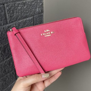 🎀 ส่งฟรี คล้องมือ size 1L สีชมพู Fuchsia  COACH 3888 LARGE CORNER ZIP WRISTLET