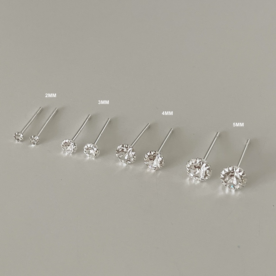 (stud earrings) : CZ DIAMOND STUD EARRINGS silver925 / ต่างหูปักก้านเงินแท้ ต่างหูเพชร CZ ทรงกลม (ราคาต่อข้าง)