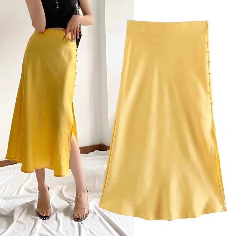 SAY APPAREL: Midi slip skirt with buttons (ผ่าข้าง) ใส่โค้ด JMTEVML ลด 100.- เมื่อช็อปครบ 500.-