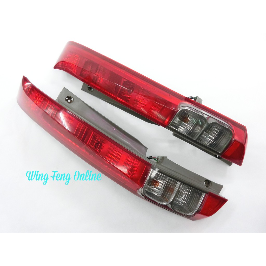 Honda Stream RN6 RN7 RN8 RN9 RSZ RST Pre-Facelift PFL ไฟท้ายสีแดง / Lampu เบรค Belakang ใช้แล้ว ICHI