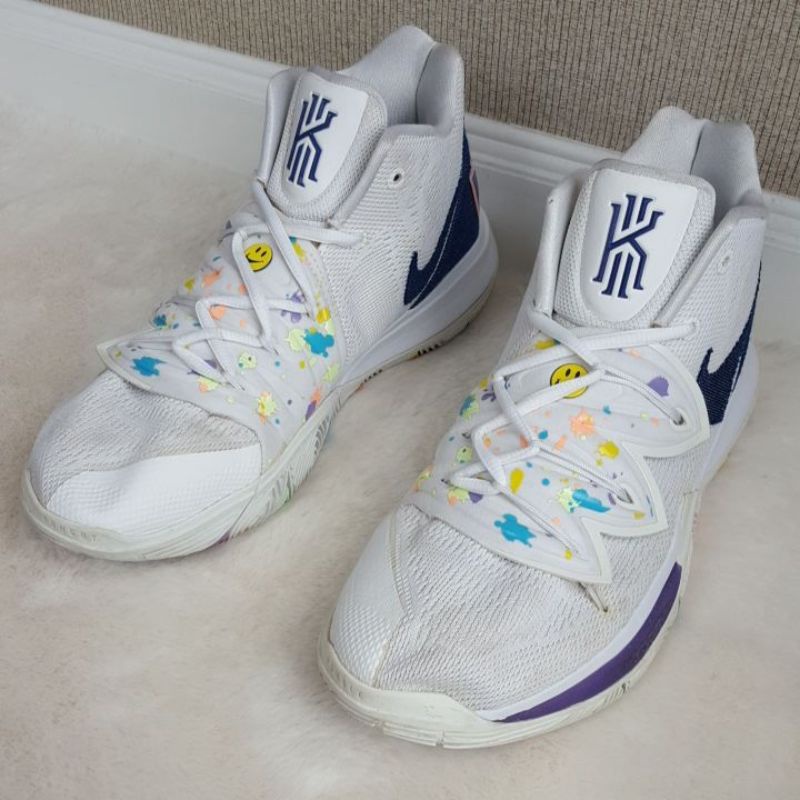 รองเท้ามือสอง Nike Kyrie 5 Have A Nike Day (Size 44 / 28 Cm.)