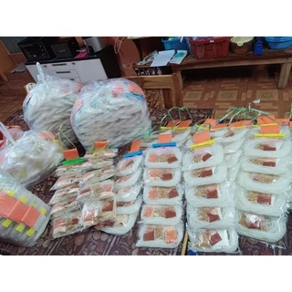 ก๋วยเตี๋ยวพวง ครบเครื่องพร้อมทาน 1พวงมี 5 ห่อ