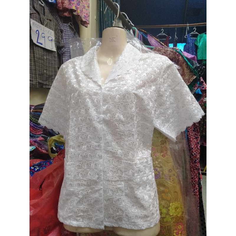 เสื้อลูกไม้รุ่นหนา ผ่าหน้า คอปก อย่างดี ด้ายไม่หลุด (ผ้าหนา)