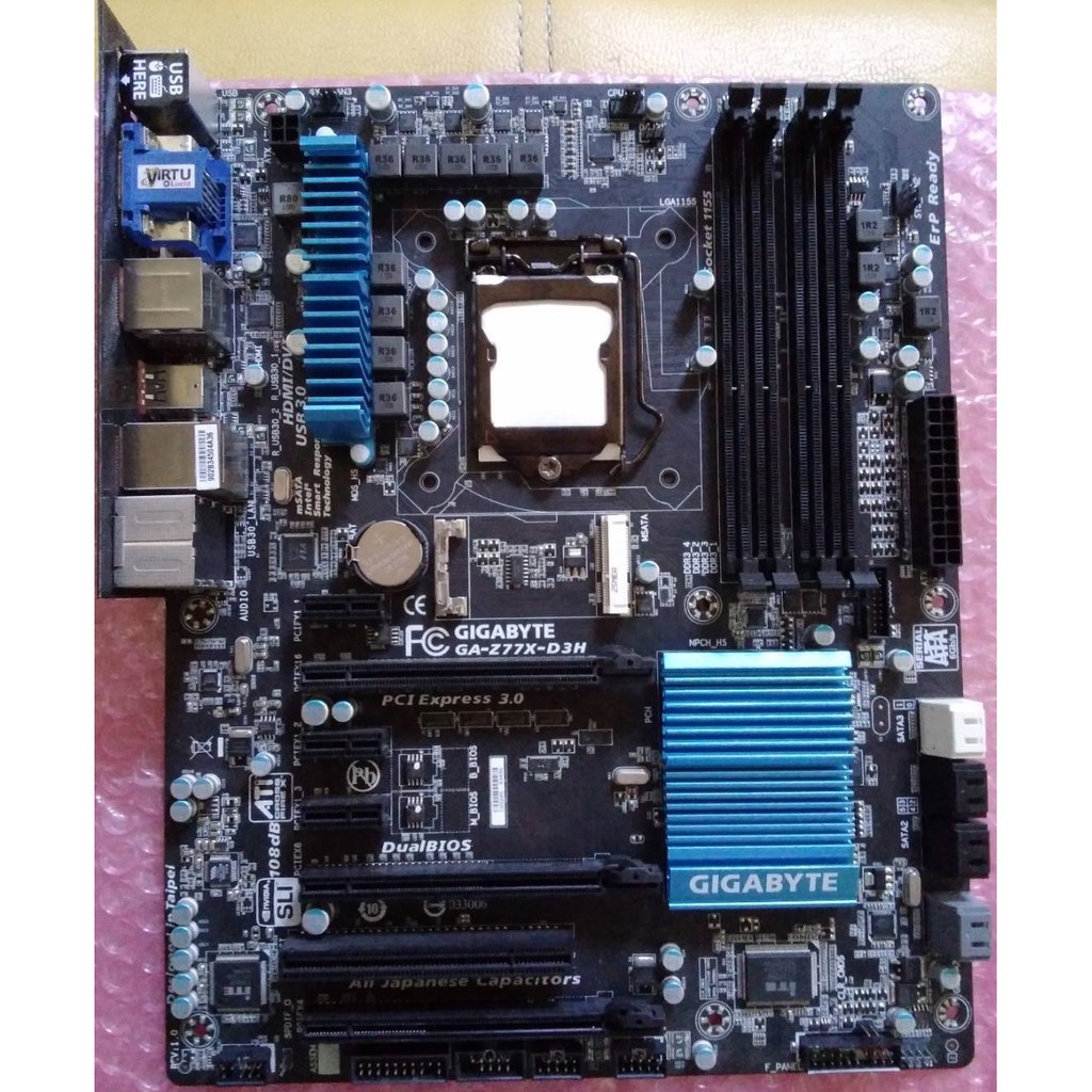 Mainboard ATX Socket 1155 Gigabyte Ga-Z77X-D3H เพทหลังตรงรุ่น สภาพสินค้าใหม่มาก มีช่องใสการ์ดจอ 3 ช่