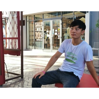 Short-sleeved men's Korean-style slim-fit casual T-shirt. LW-WCS 11307 0HA7
