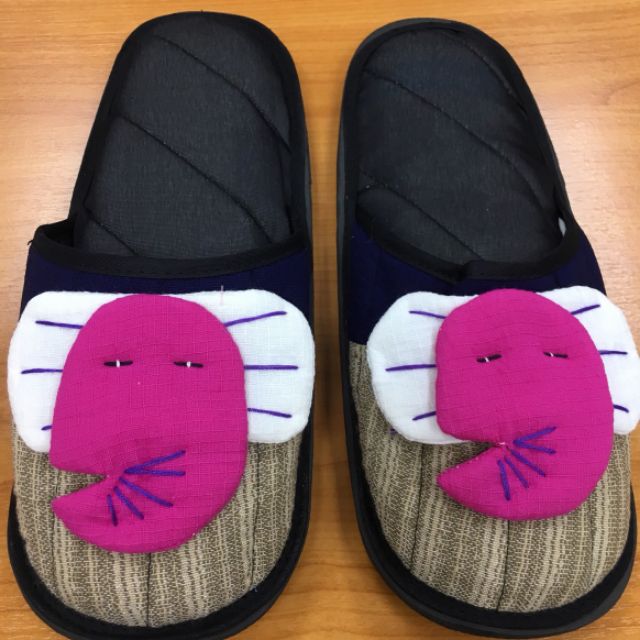 รองเท้าใส่ในบ้าน//Slipper