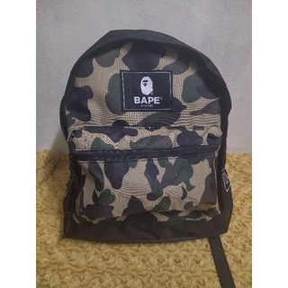 กระเป๋าเป้ BAPE  ลายทหาร ขนาด16*13 งานของใหม่ไม่ผ่านการใช้งาน งานตู้ญี่ปุ่น ของแท้100% แถมจัดส่งฟรีค่ะ