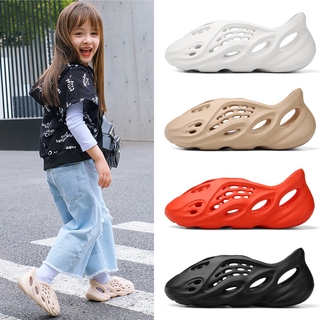 Hchai shop Yeezy รองเท้าแตะชายหาด แบบยาง แฟชั่นฤดูร้อน สําหรับเด็ก 6 สี