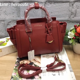 CHARLES &amp; KEITH TRAPEZE BAG ส่งฟรีEMS