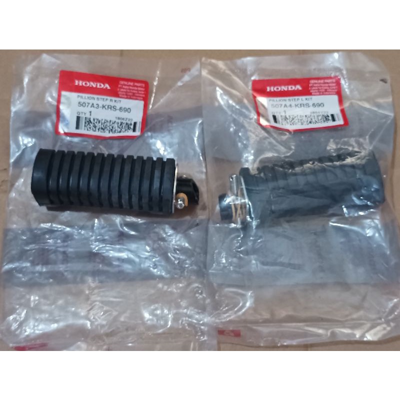 FOOT STEP PUSTEP ด้านหลัง PILLION STEP R+L KIT REVO SUPRA X 125 (507A3-KRS-690+507A4-KRS-690)
