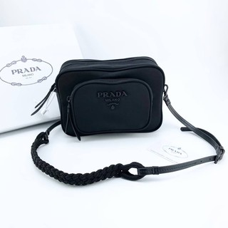 กระเป๋าสะพาย ปราด้า Small nylon crossbody bag พร้อมส่งค่ะ พร้อมกล่องค่ะ ขนาด 8*6 นิ้วค่ะ ถ่ายสดจากสินค้าจริง100%