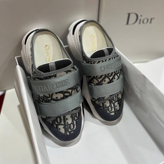 รองเท้า CHRISTIAN DIOR D-WANDER SLIP ON มาเเล้ว สวยเกิน สวยเเบบเกินใคร งานสุดสลับเเท้💛