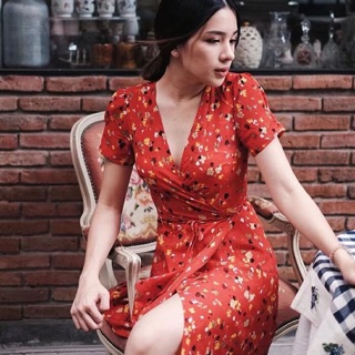 (ส่งฟรี Ems) ❤️Avaliable now❤️ Red Wrap Dress 😍 สินค้านำเข้า พร้อมเสริฟ😘 ชุดเดรสแขนสั้นทรงป้ายหน้าผูกเอว