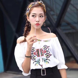 เสื้อแขนตุ๊กตารูดคอ ปักลายโบฮีเมี่ยน
